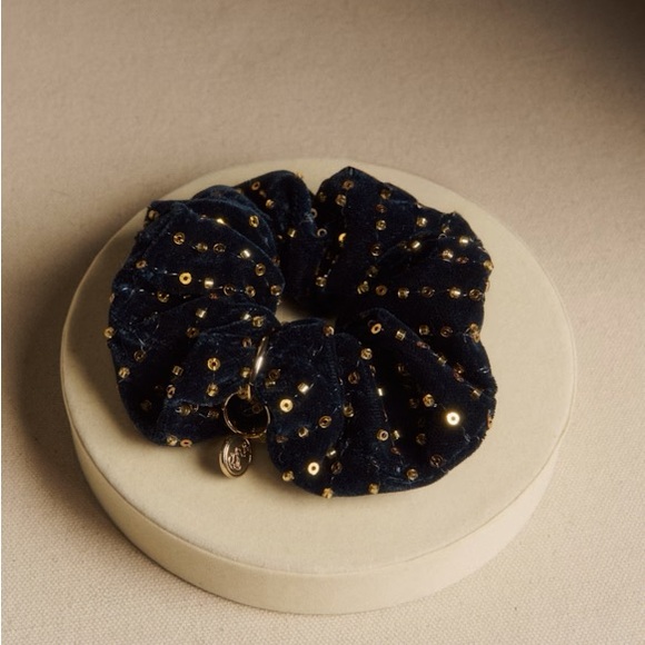 SEQUIN SCRUNCHIE. Midnight Blue Gold. - Picture 2 of 3
